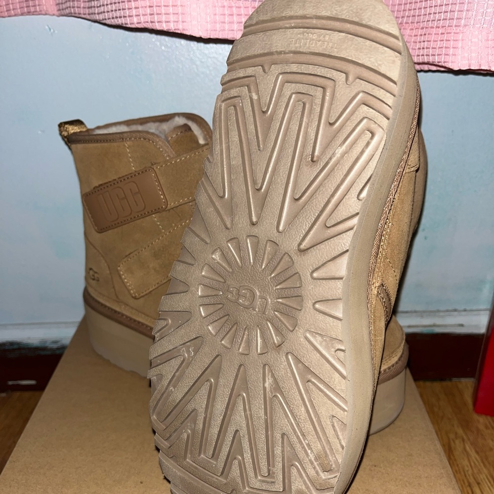 UGG Neumel Platform Size 8!!π₯° - Picture 3 of 6